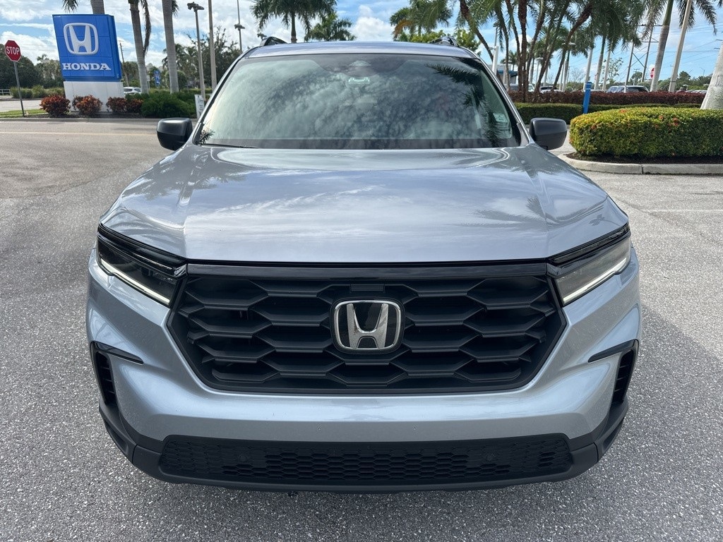 2025 Honda Pilot Sport photo 2