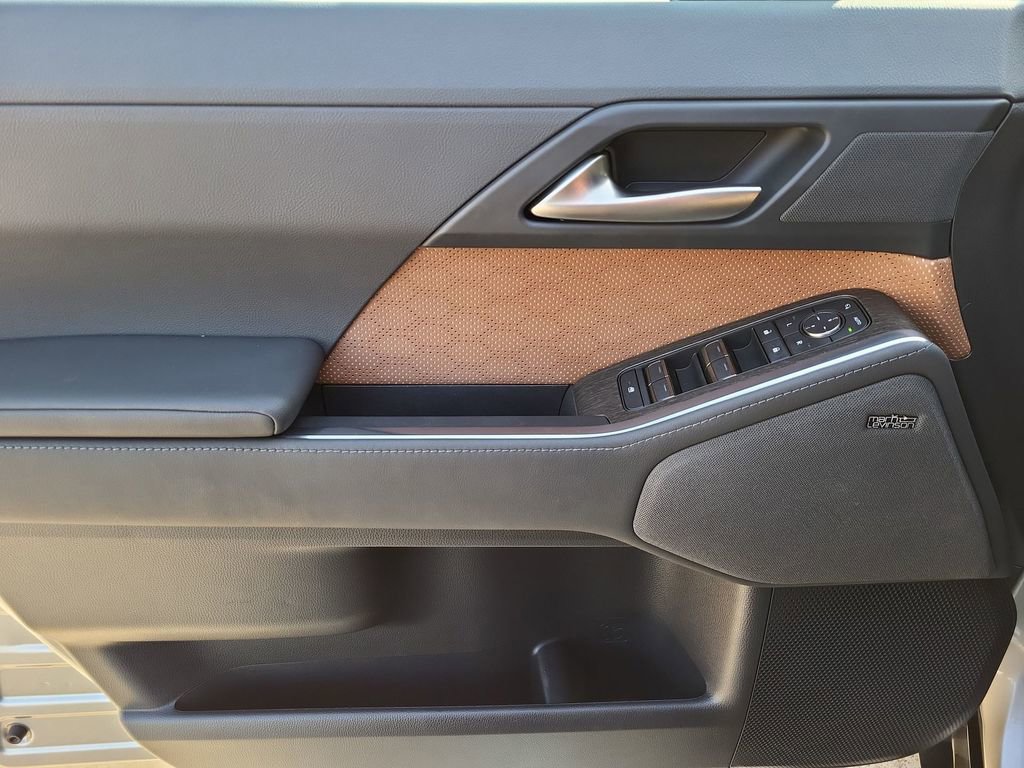 2024 Lexus GX 550 Luxury photo 23