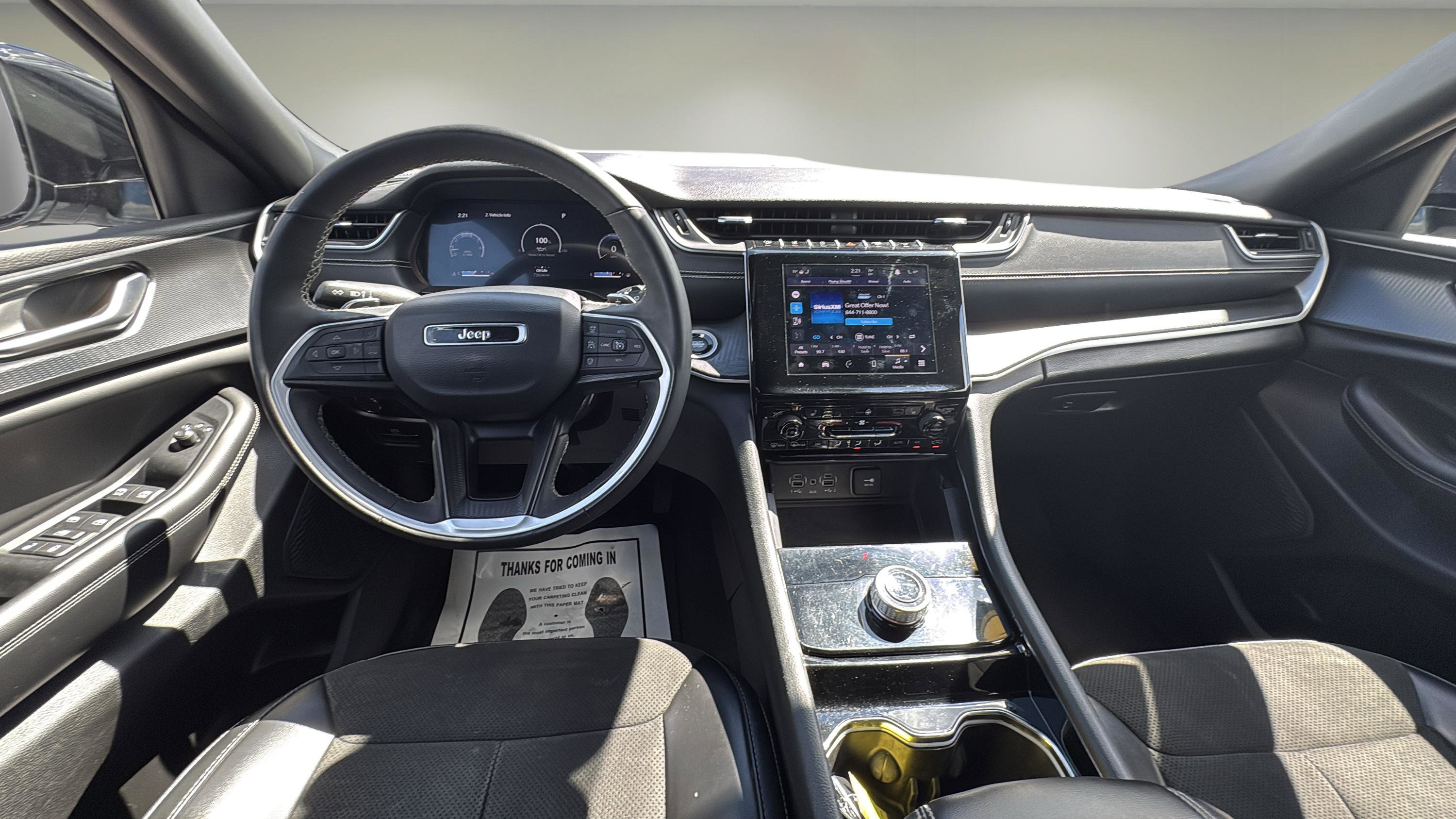 2023 Jeep Grand Cherokee Altitude photo 9