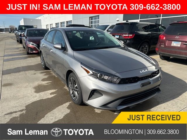 2024 Kia Forte LXS's photo