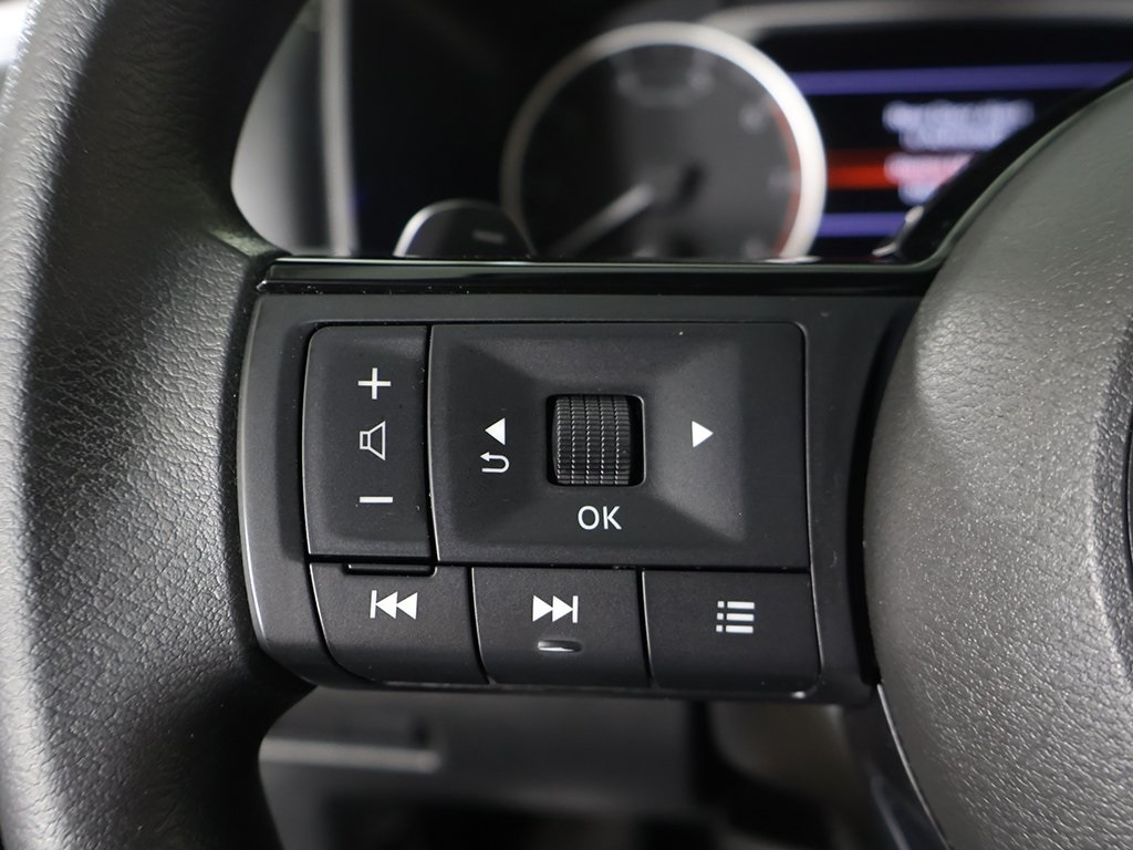 2022 Nissan Rogue SV photo 33