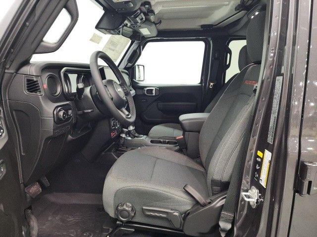 2025 Jeep Wrangler Rubicon photo 9
