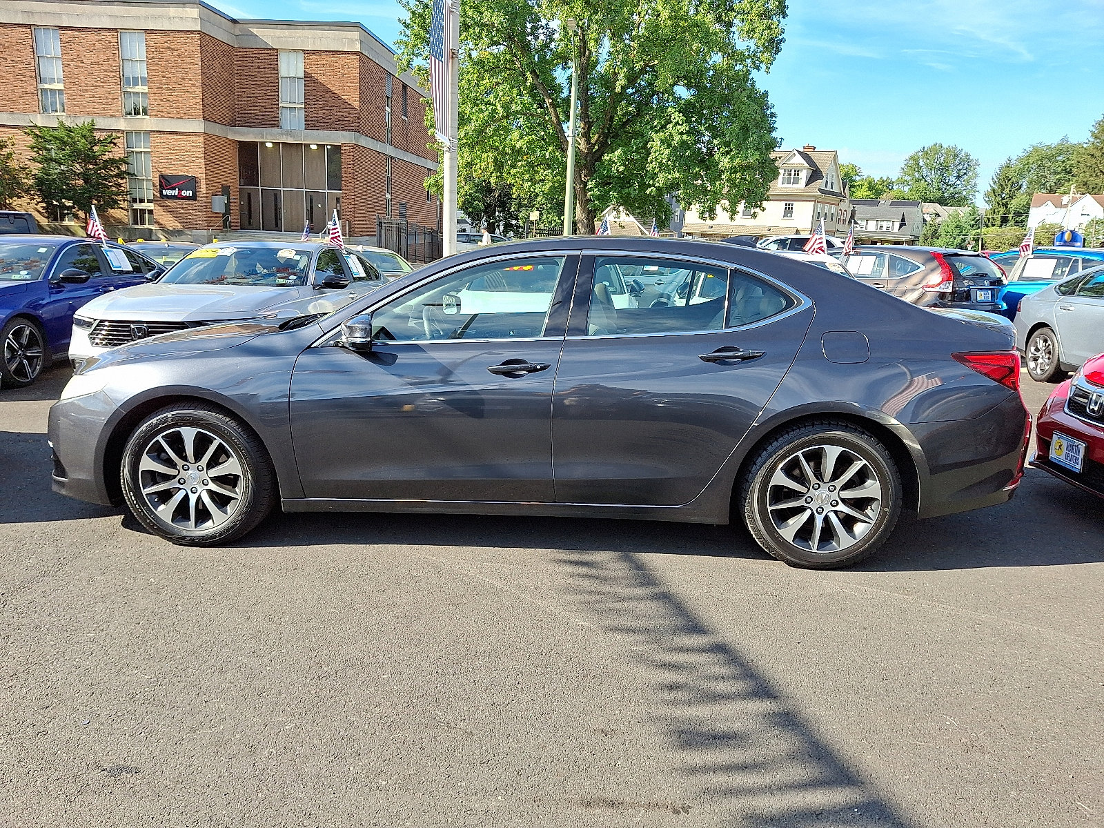 2016 Acura TLX Technology photo 6