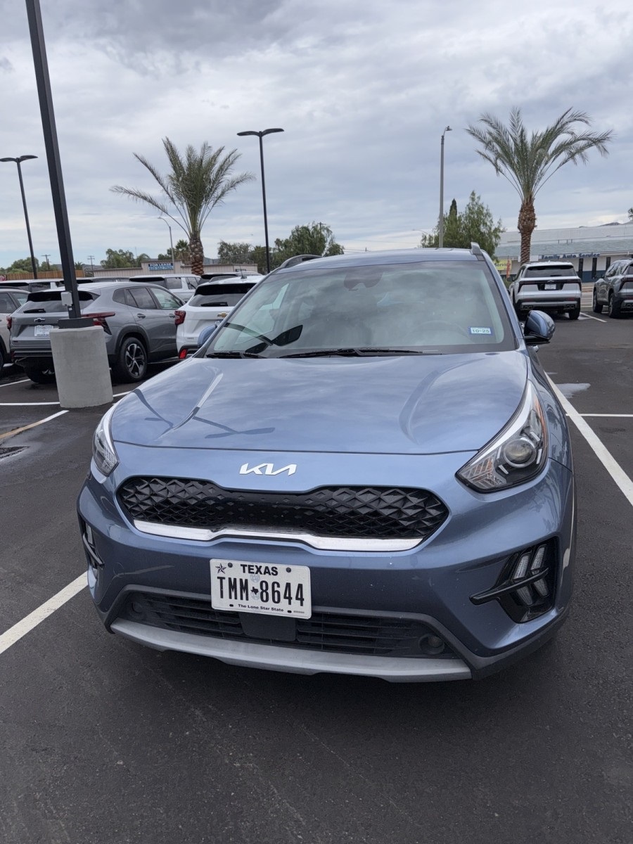 2022 Kia Niro Touring Special Edition photo 3