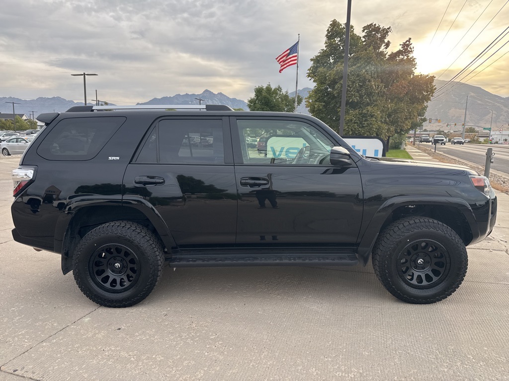 2024 Toyota 4Runner SR5 photo 2