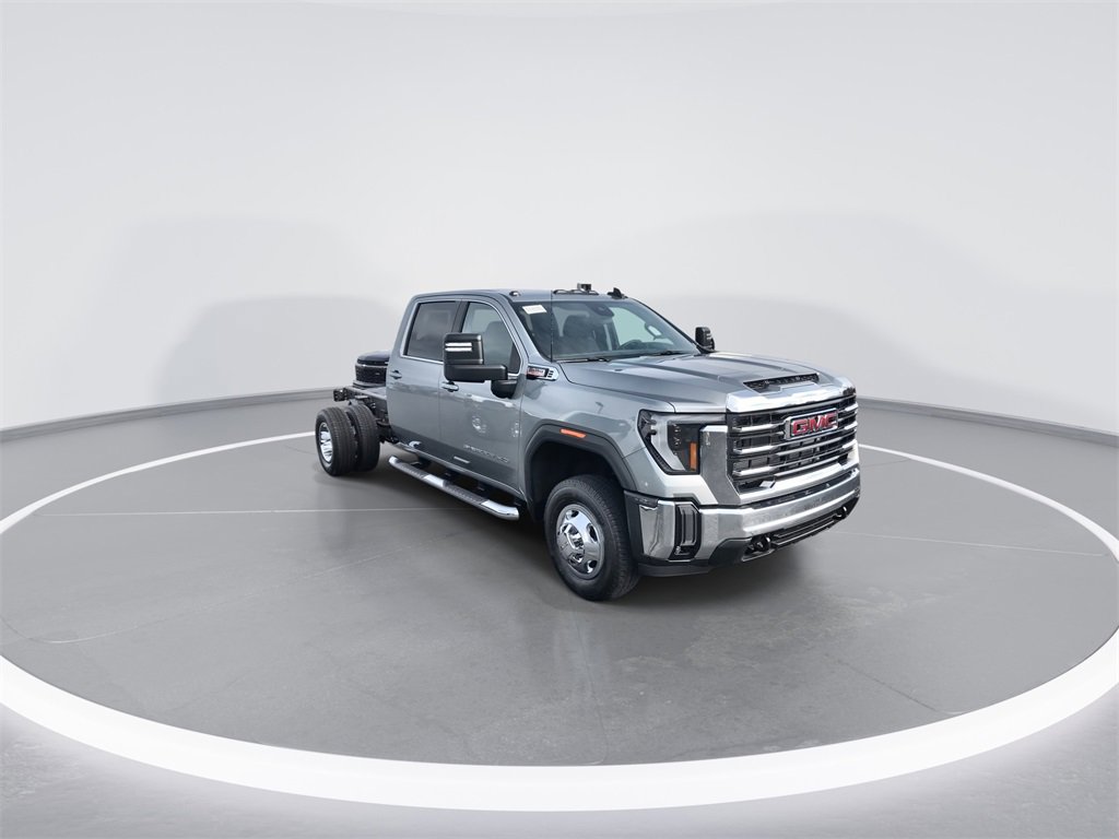 2026 Gmc Sierra 3500 HD SLE photo 2