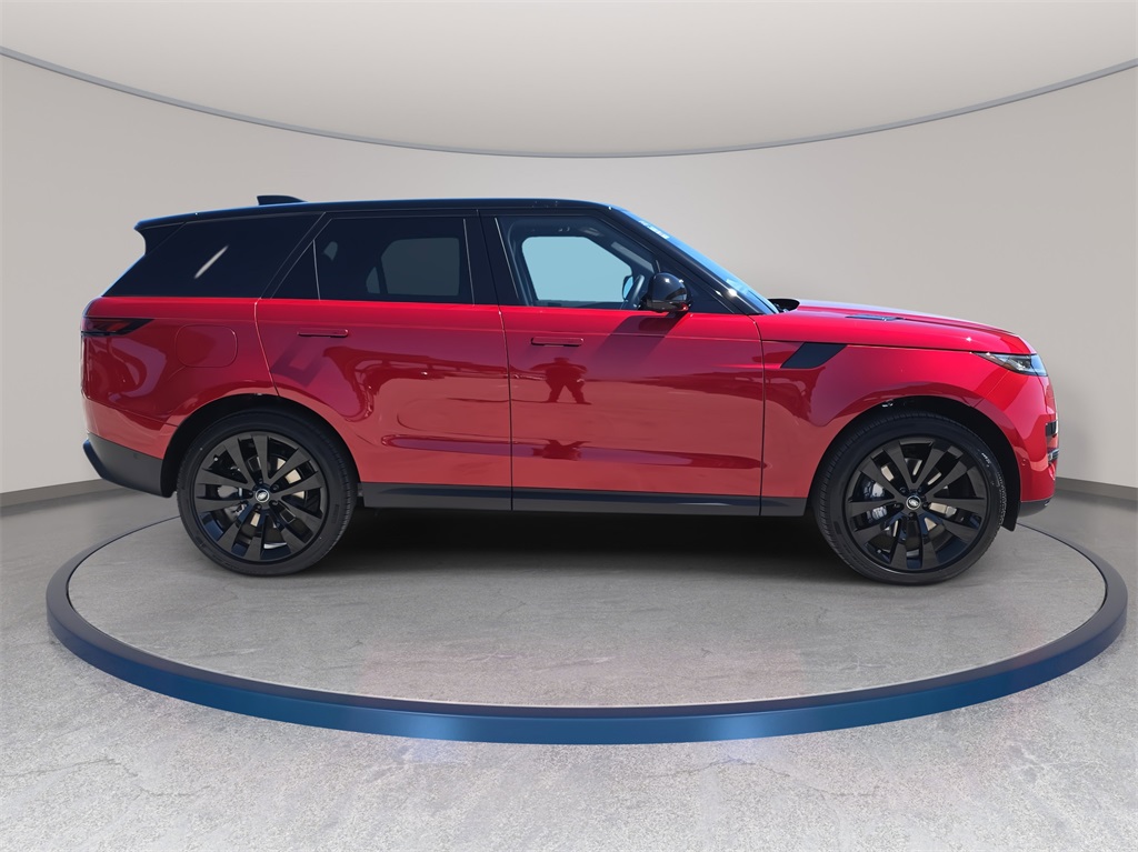 2025 Land Rover Range Rover Sport SE photo 4