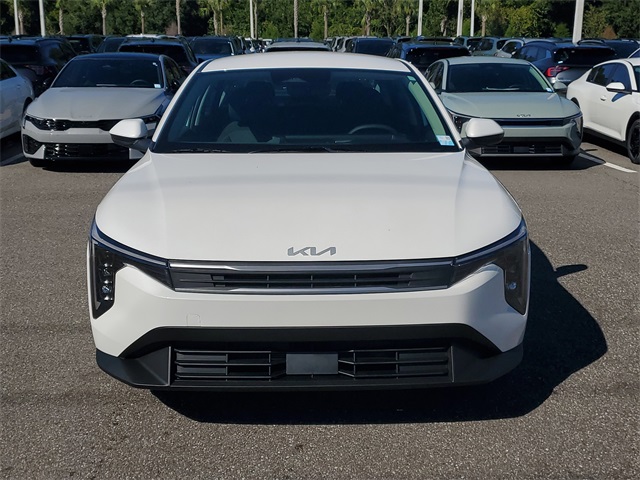 2025 Kia K4 LXS photo 2