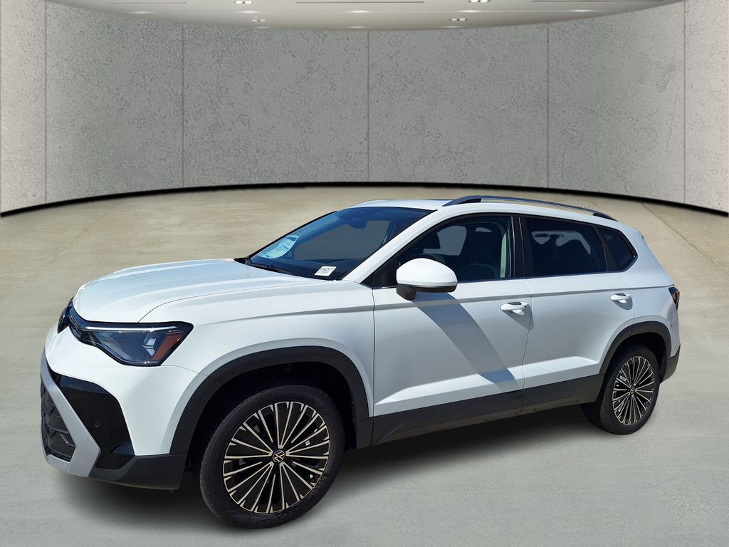 2025 Volkswagen Taos SE's photo