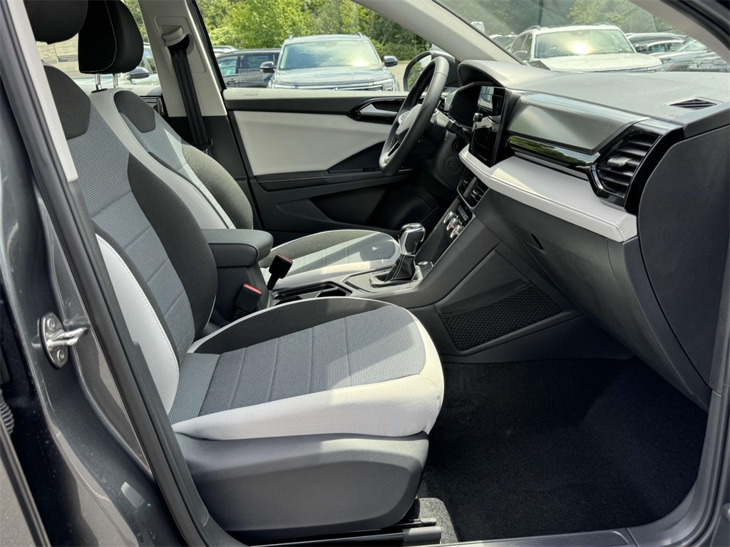 2025 Volkswagen Taos S photo 15