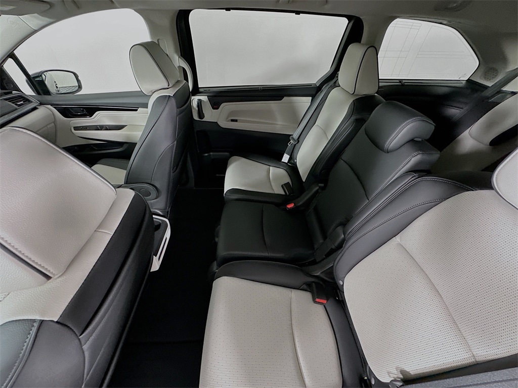 2026 Honda Odyssey Elite photo 23