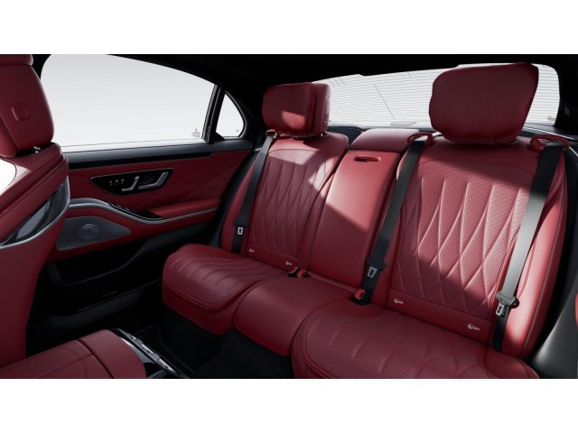 2025 Mercedes Benz S AMG 63 4MATIC photo 5