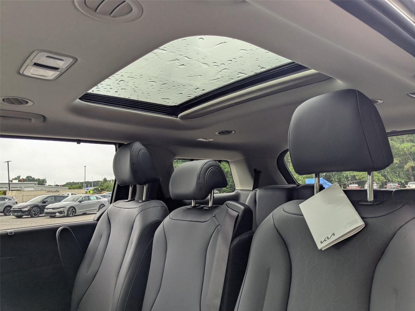 2026 Kia Carnival SX photo 26