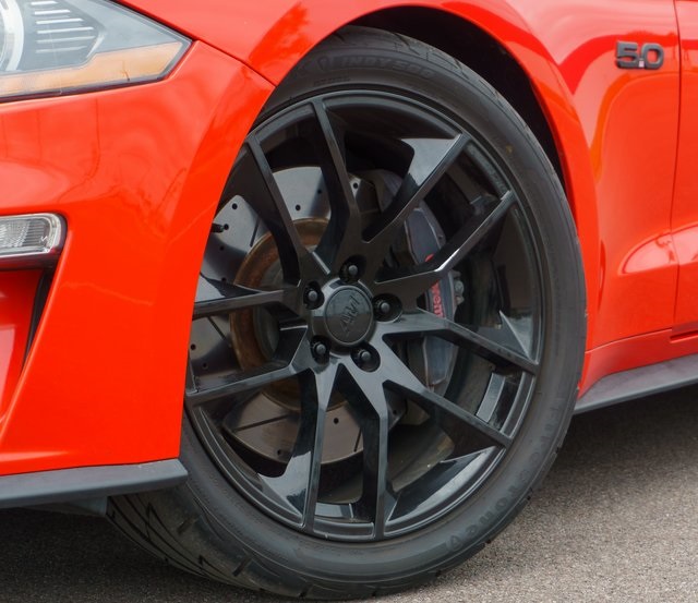 2020 Ford Mustang GT Premium photo 3