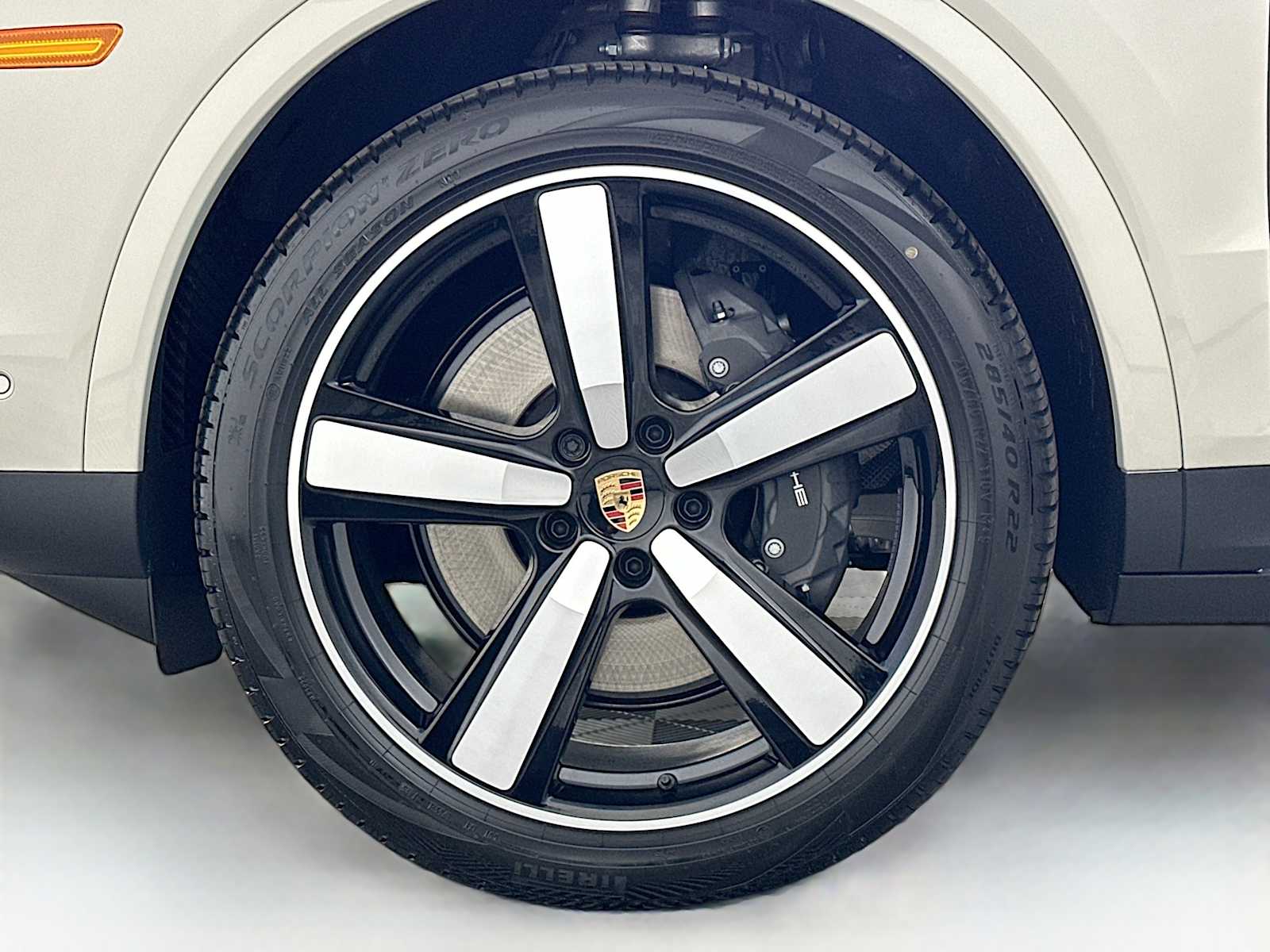 2025 Porsche Cayenne photo 29
