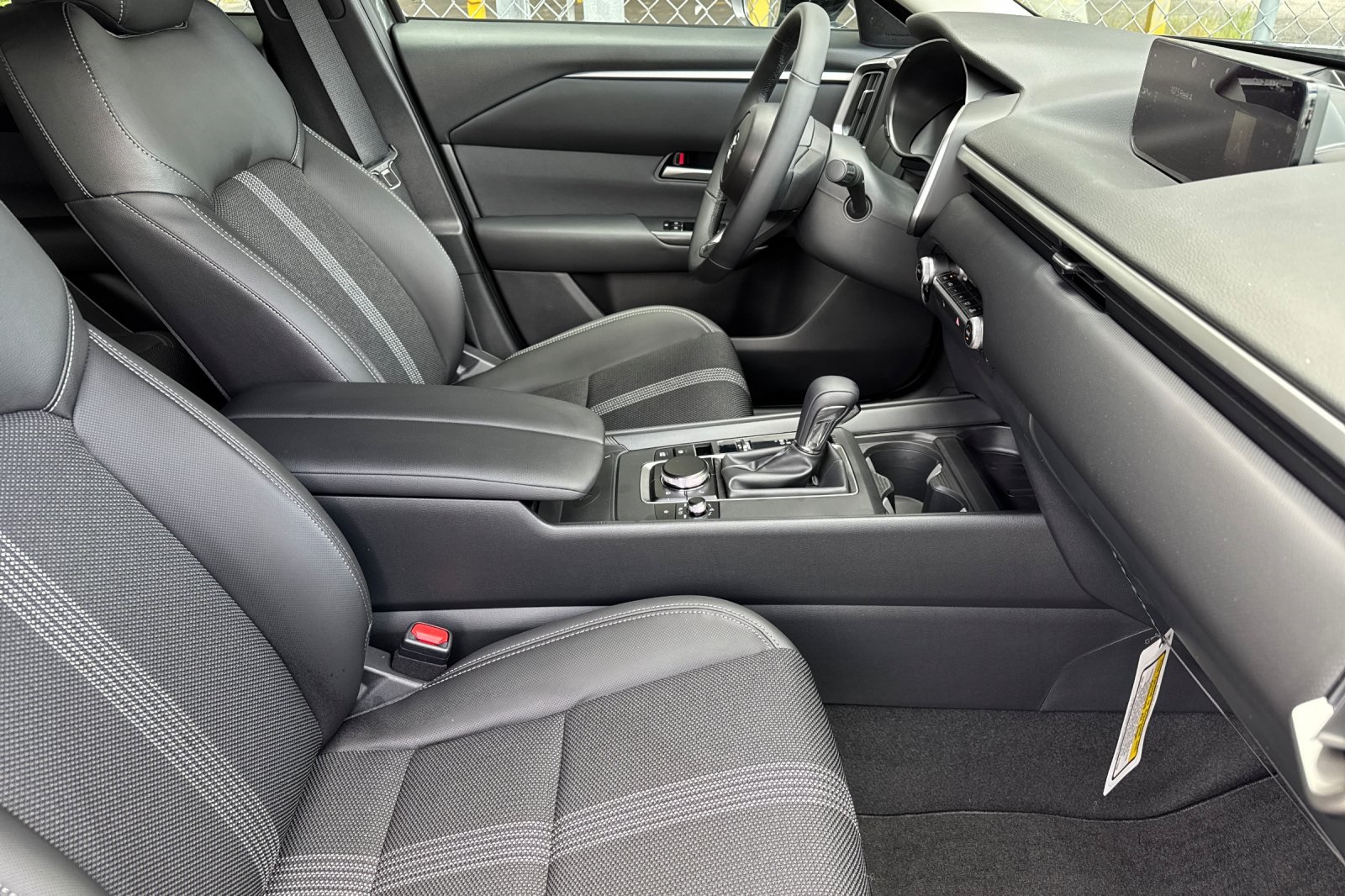 2025 Mazda CX-50 2.5 S Preferred photo 16