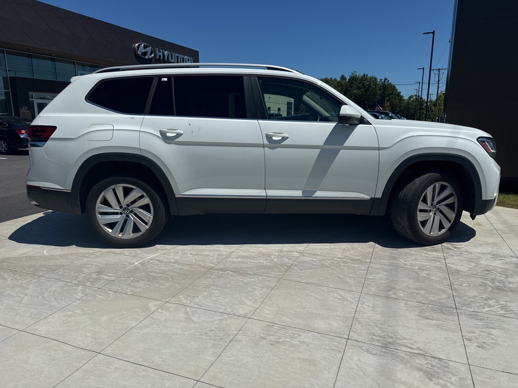 2021 Volkswagen Atlas SEL photo 8
