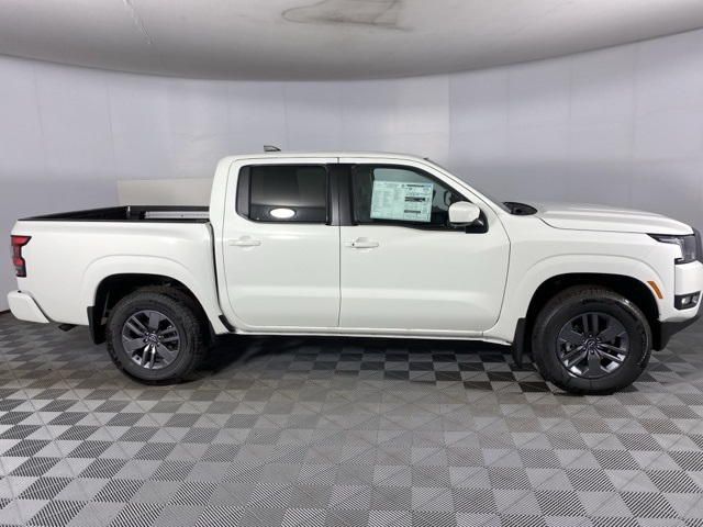 2025 Nissan Frontier SV photo 2