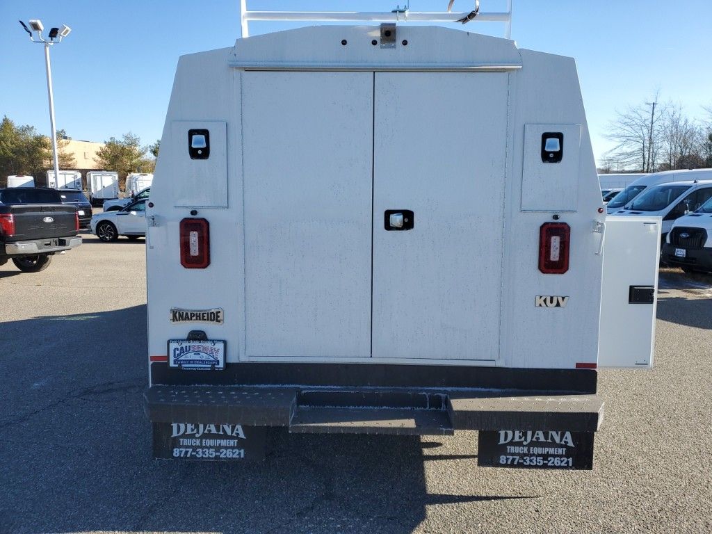 2025 Ford E-350 Base photo 3