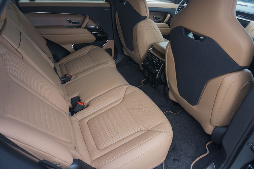 2025 Land Rover Range Rover Sport photo 24