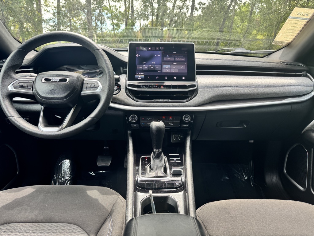 2023 Jeep Compass Sport photo 10