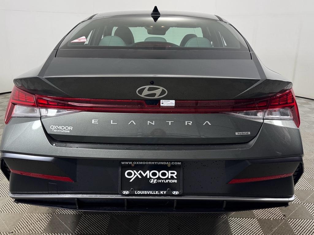 2025 Hyundai Elantra Hybrid Limited photo 4