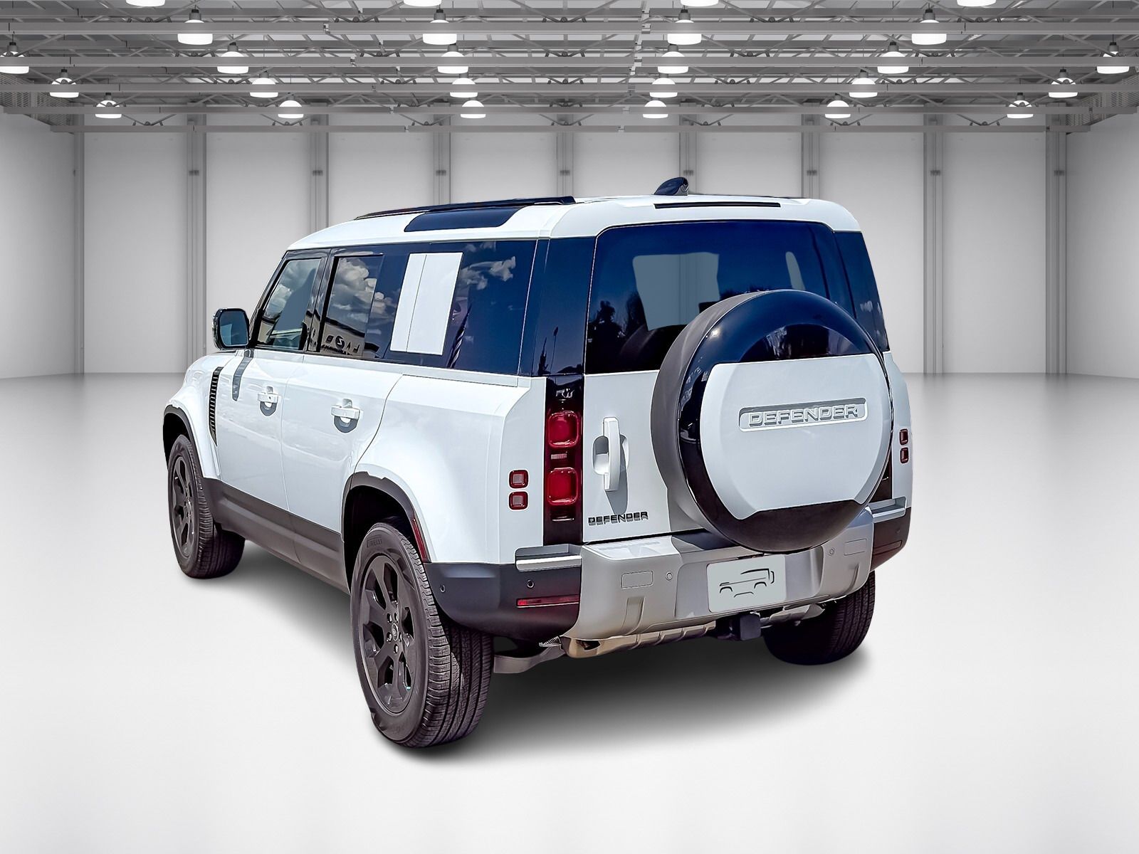 2025 Land Rover Defender 110 S photo 3