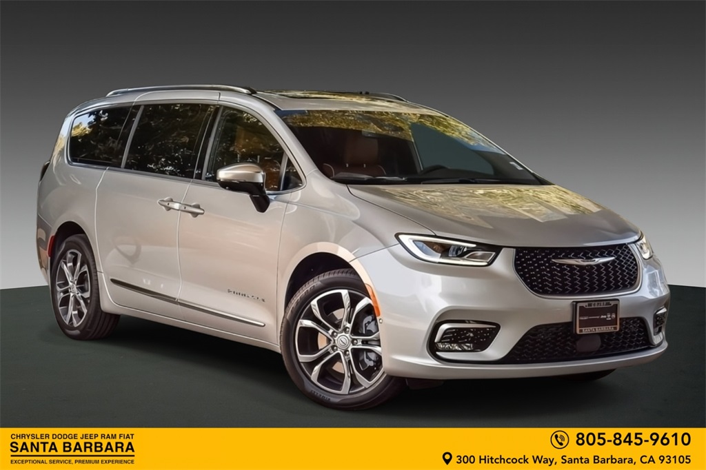2026 Chrysler Pacifica Pinnacle's photo