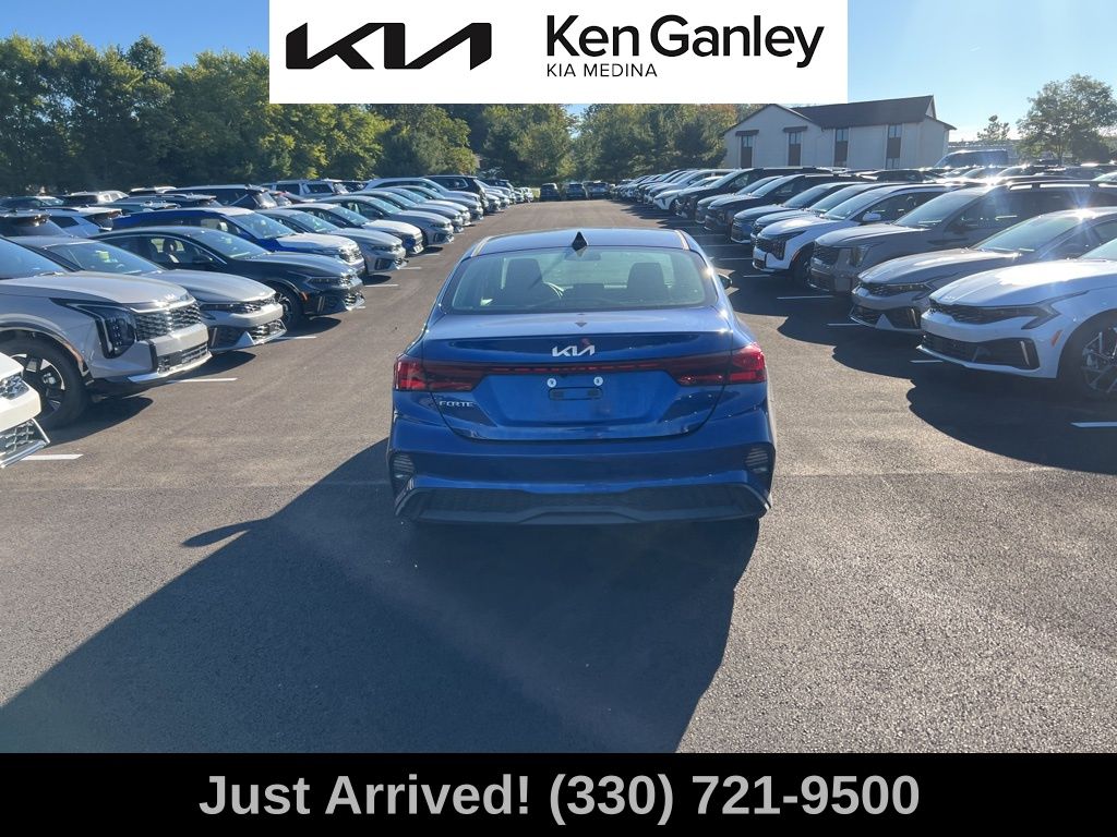 2024 Kia Forte LXS photo 6