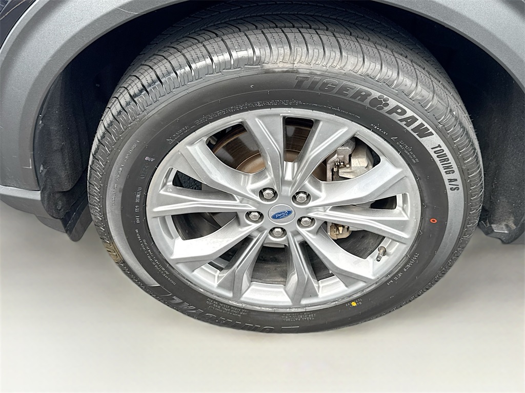 2022 Ford Explorer Limited photo 32