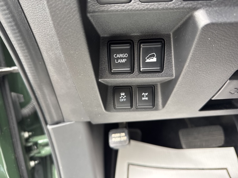 2023 Nissan Frontier PRO-4X Crew Cab photo 21