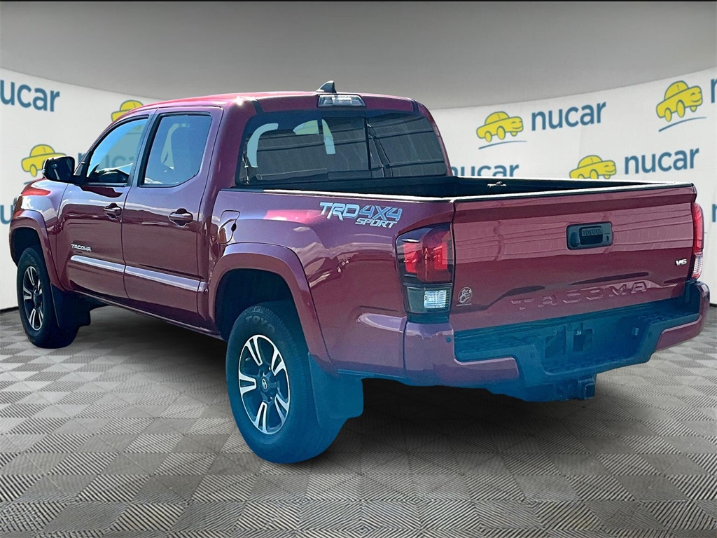2019 Toyota Tacoma TRD Sport photo 4