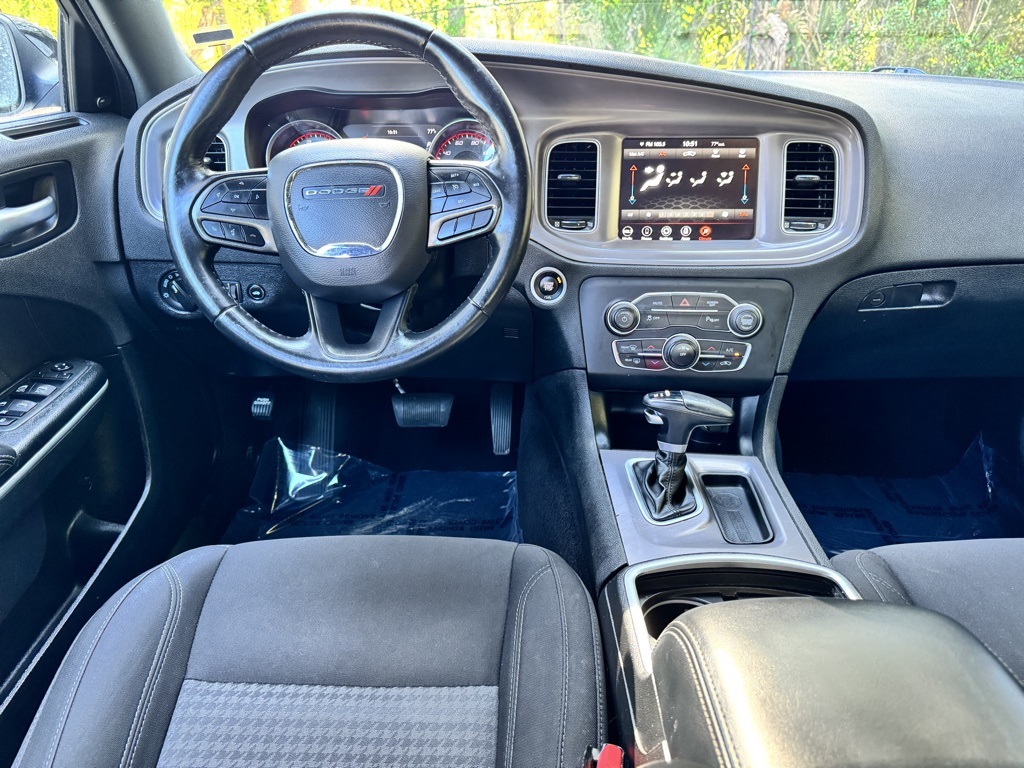 2023 Dodge Charger SXT photo 13