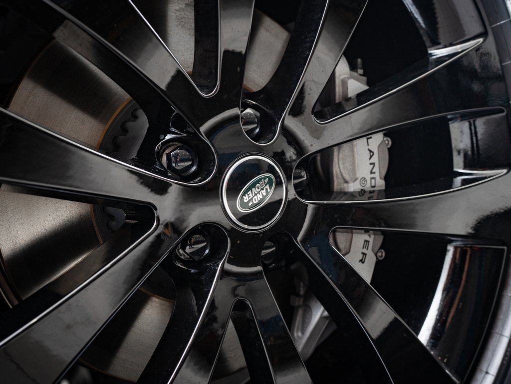 2025 Land Rover Range Rover Sport SE photo 8