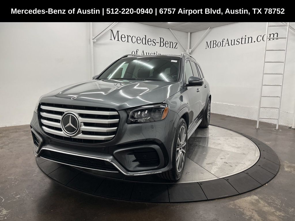2025 Mercedes Benz GLS 450 4MATIC photo 3