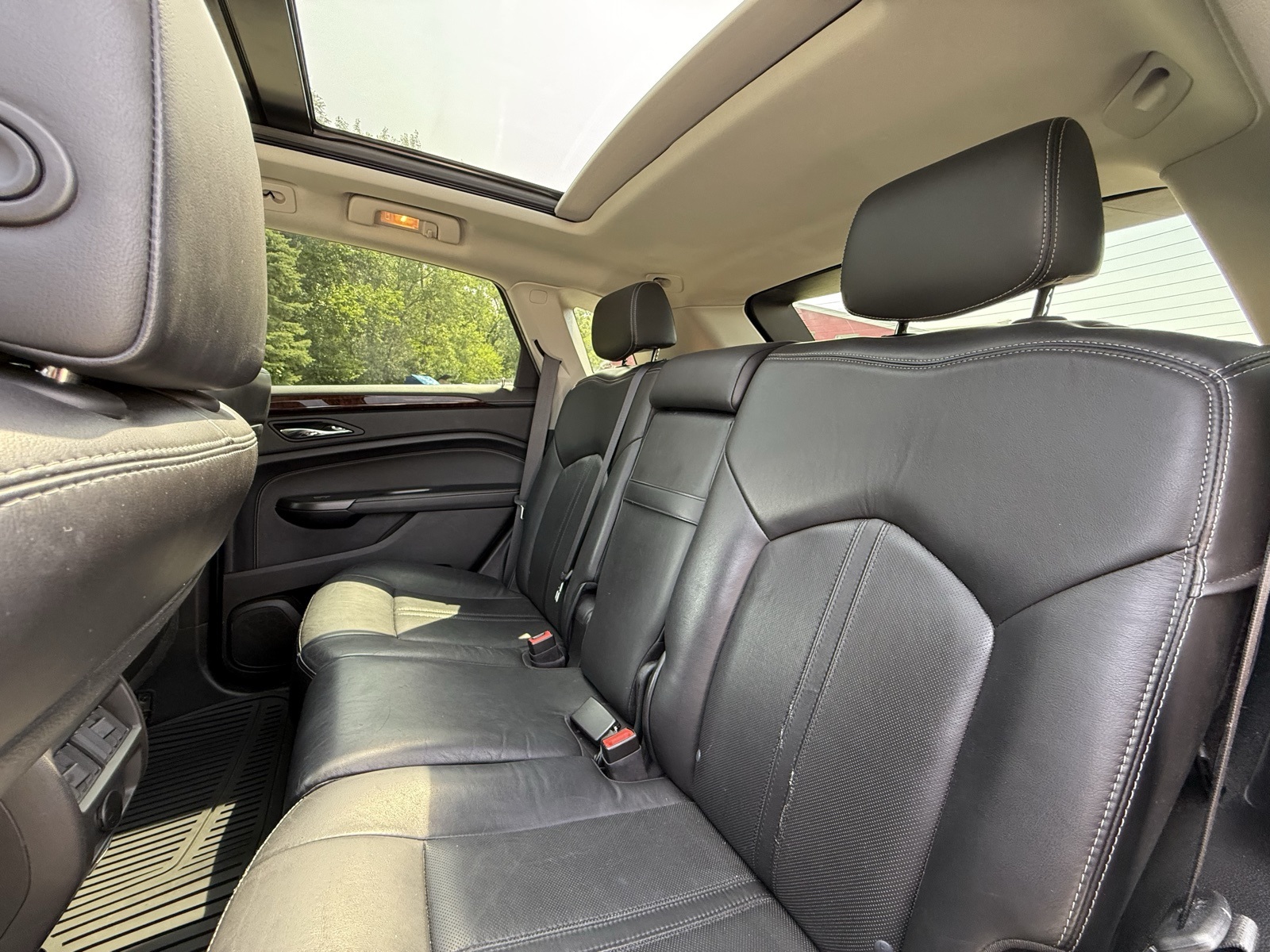 2012 Cadillac SRX Performance photo 14