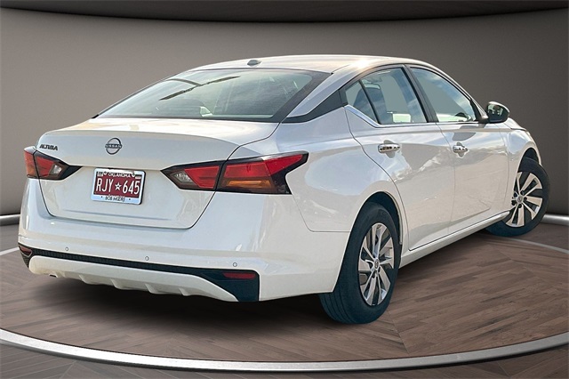 2025 Nissan Altima 2.5 S photo 2