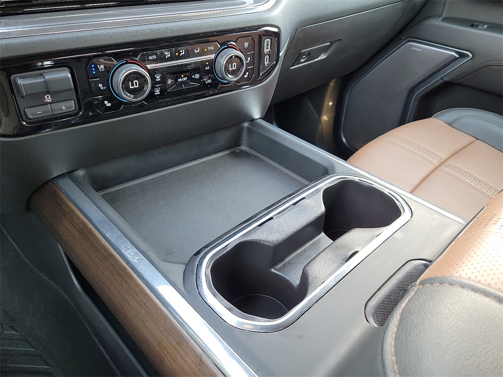 2024 Chevrolet Silverado 2500HD High Country photo 24