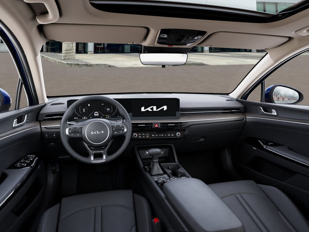 2025 Kia K5 EX photo 12