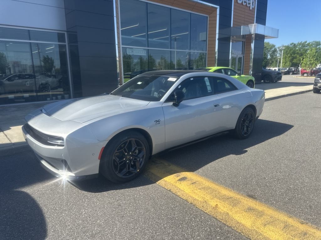 2025 Dodge Charger Daytona R/T AWD photo 2