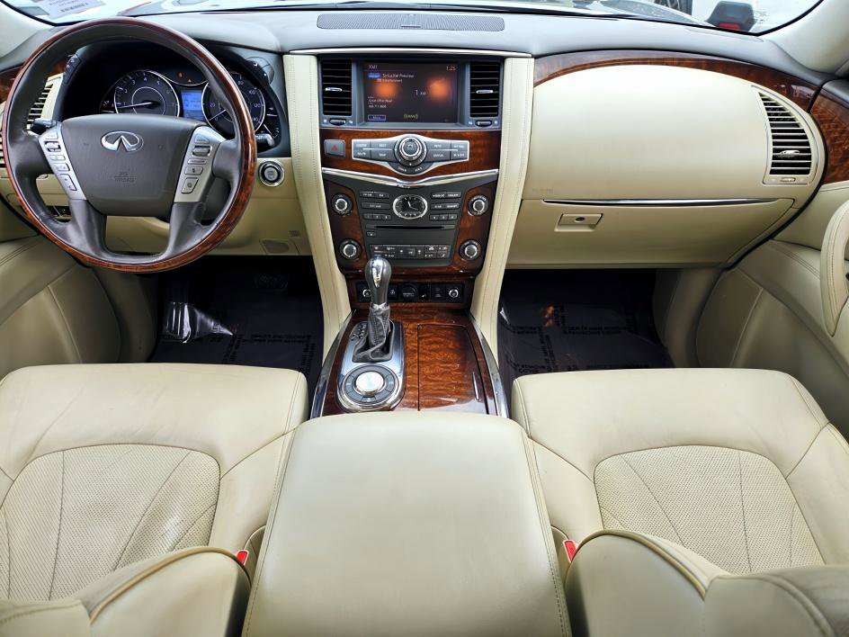 2017 Infiniti QX80 Base photo 10