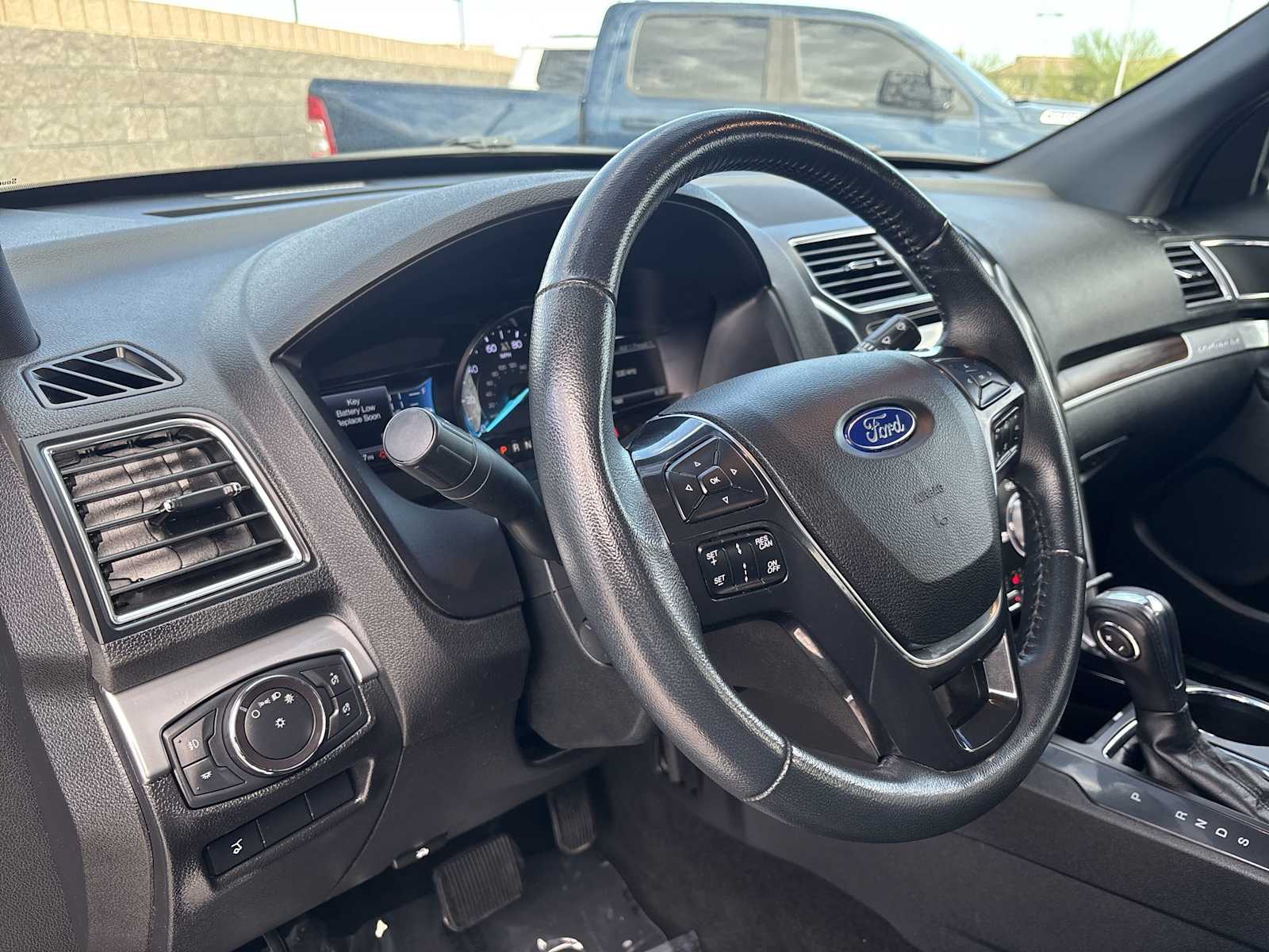 2019 Ford Explorer Limited photo 2