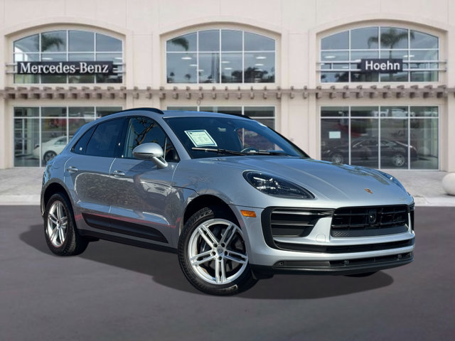 2024 Porsche Macan Standard's photo