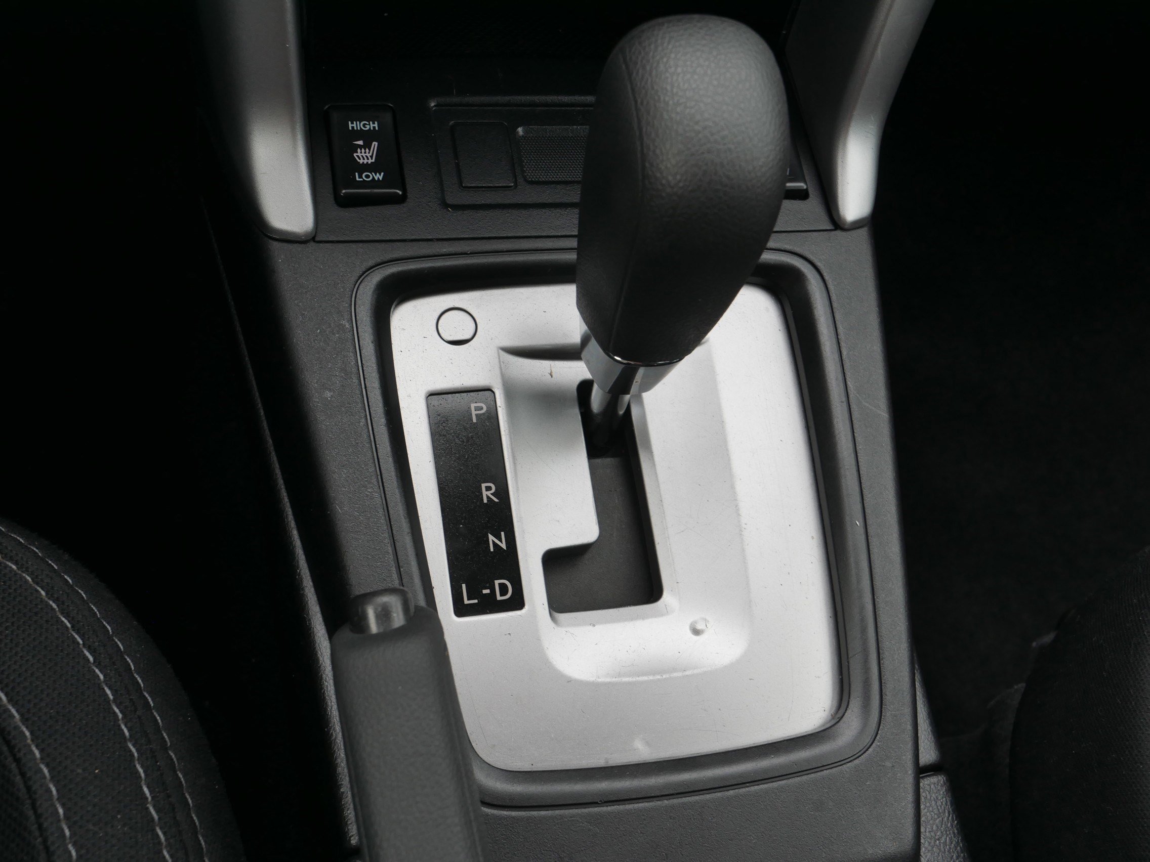2014 Subaru Forester 2.5i Premium photo 24
