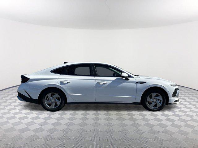2025 Hyundai Sonata SE photo 4