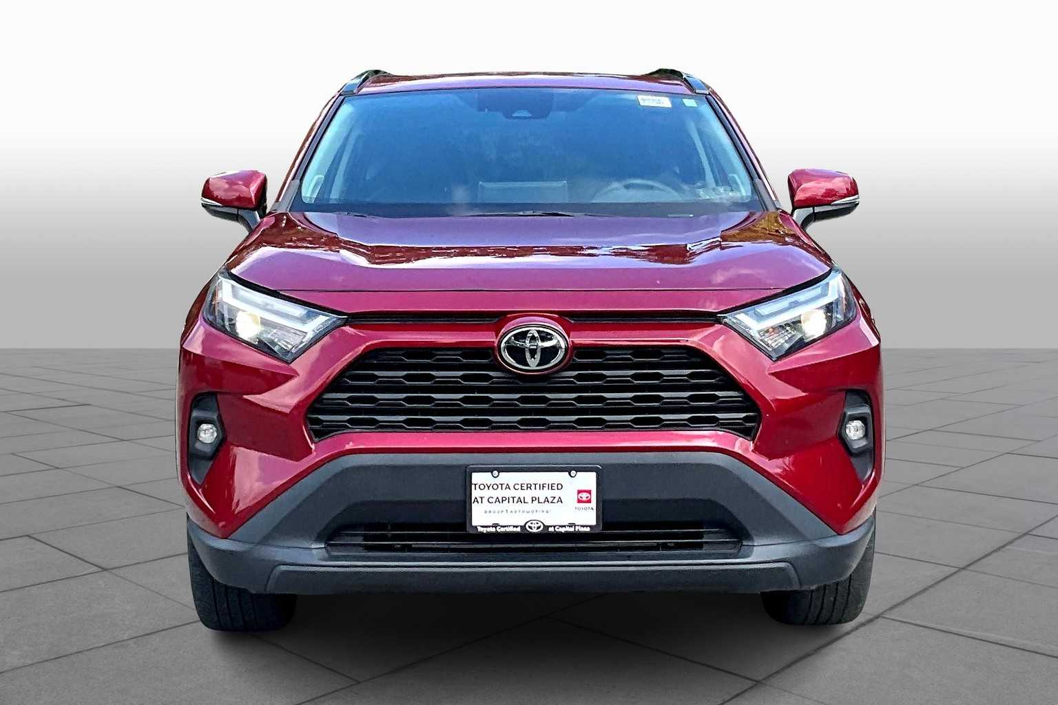 2022 Toyota RAV4 XLE Premium photo 3