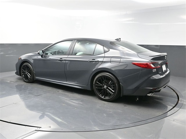 2025 Toyota Camry SE photo 4