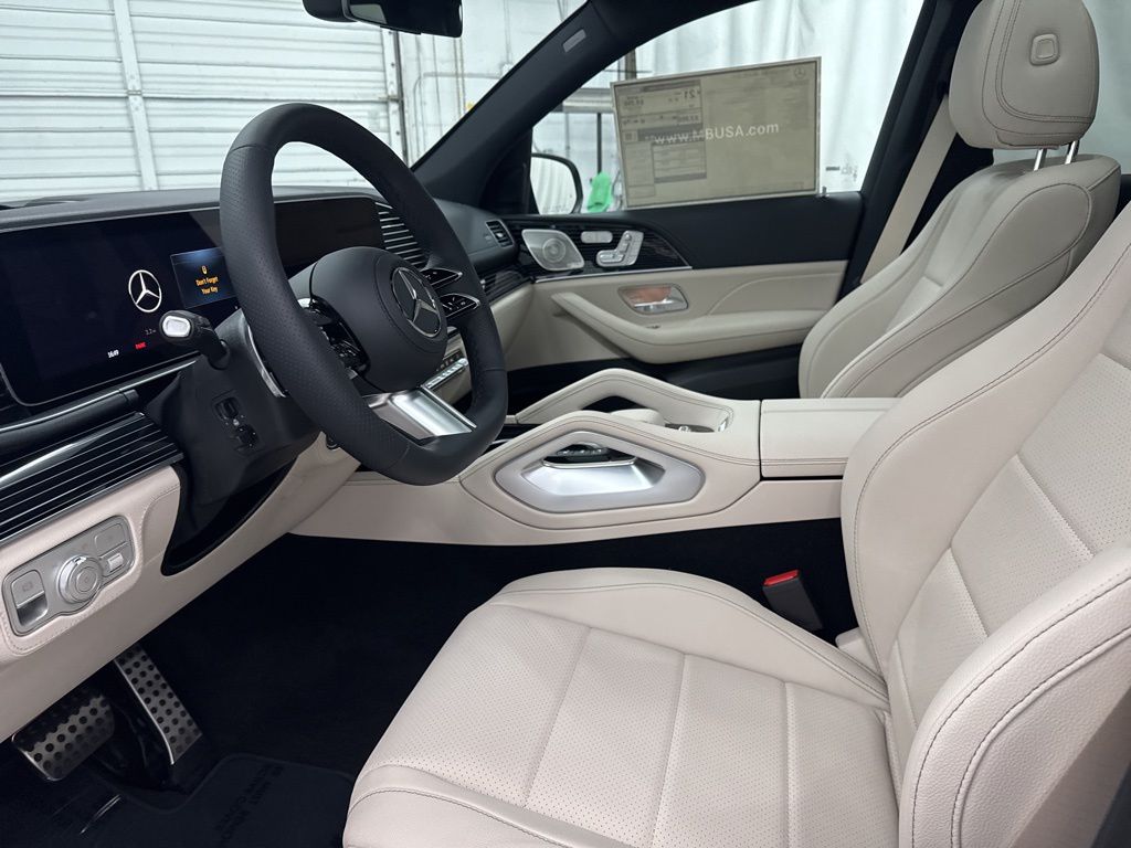 2026 Mercedes Benz GLS 450 4MATIC photo 13