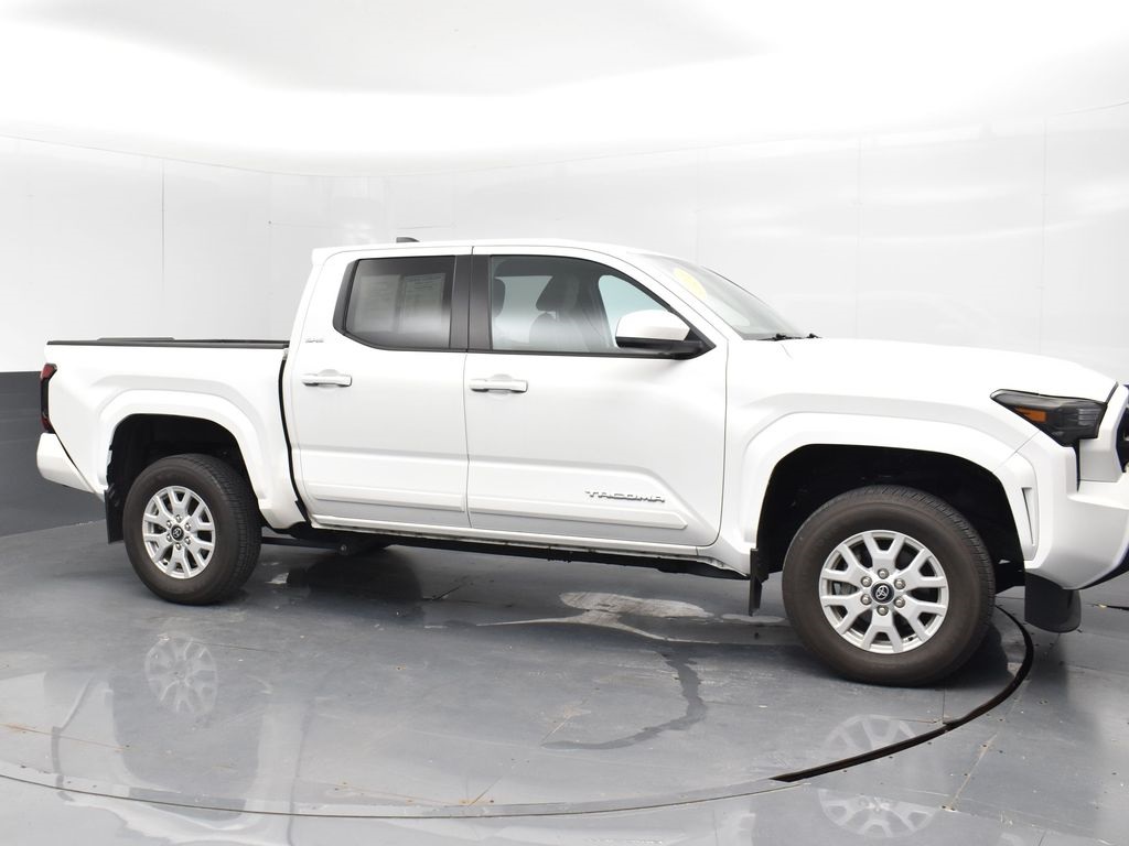 2024 Toyota Tacoma SR5 photo 2