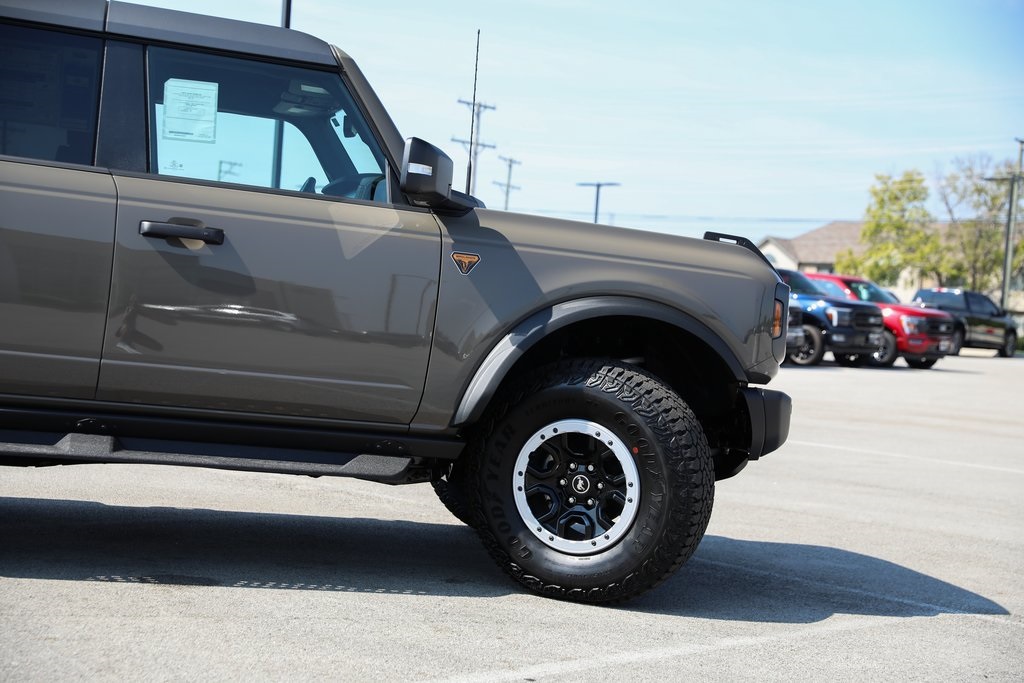 2025 Ford Bronco Badlands photo 7